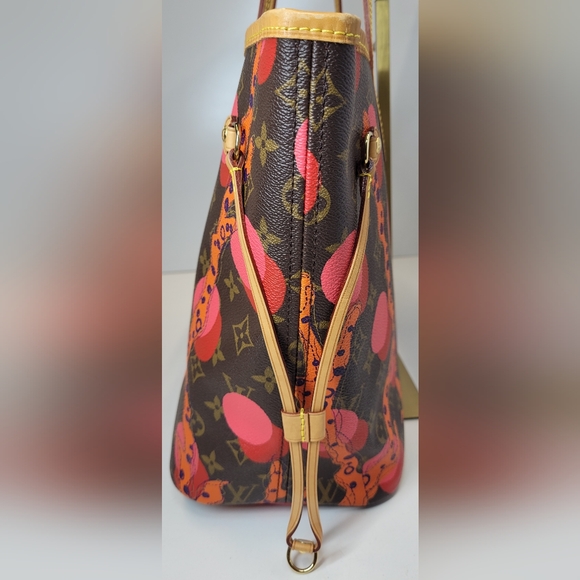 Sold ❌Louis Vuitton like new  Limited Edition Ramages Neverful MM with Pouch🔥 - Picture 4 of 16
